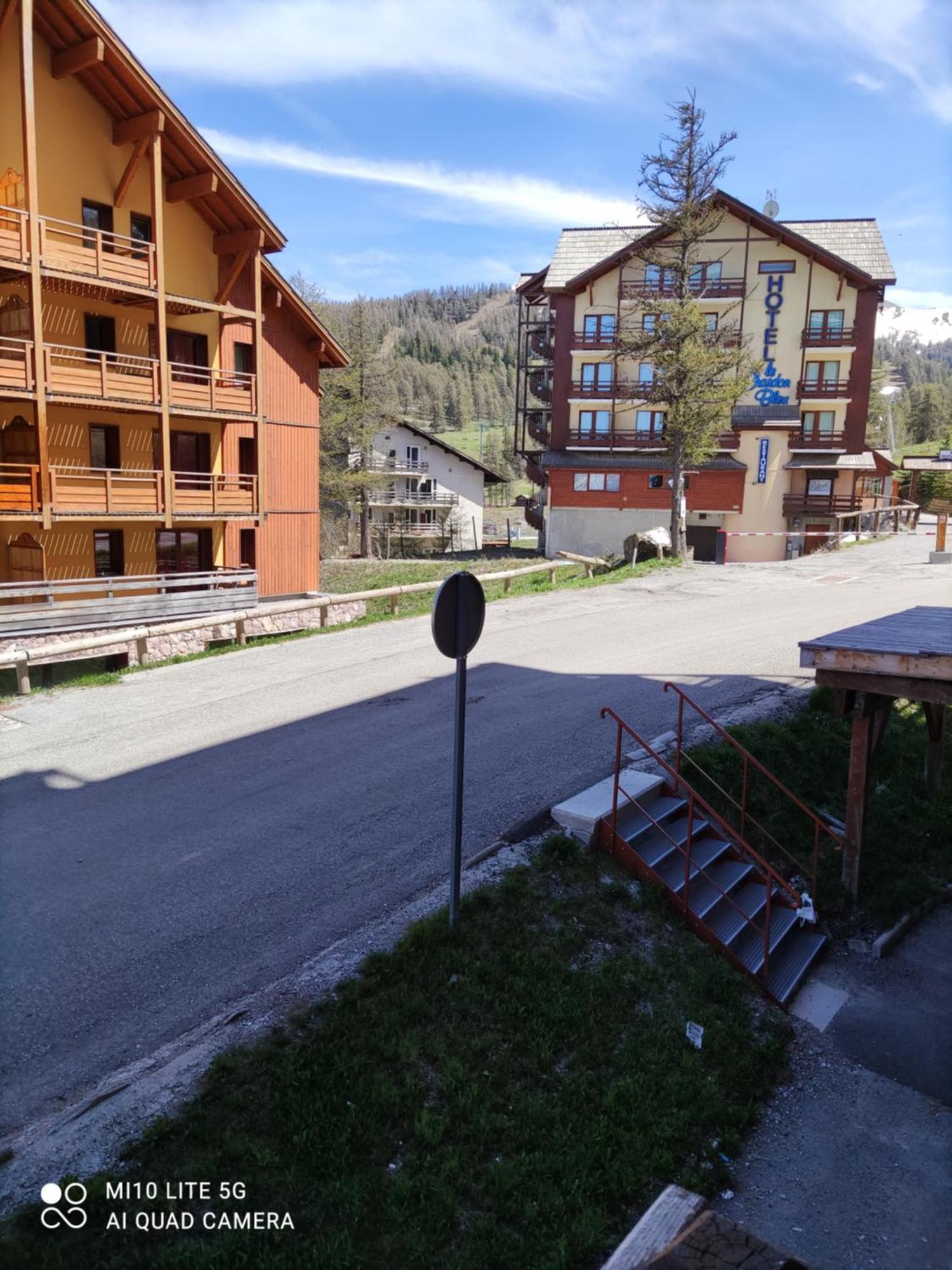 Risoul Altair Jolie T2 Confortable Skis Aux Pieds Exteriör bild